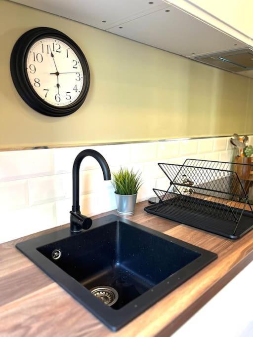 Olive Holiday Cottage Matlock มัทล็อก ภายนอก รูปภาพ