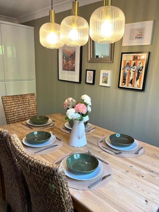 Olive Holiday Cottage Matlock มัทล็อก ภายนอก รูปภาพ