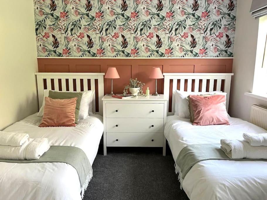 Olive Holiday Cottage Matlock มัทล็อก ภายนอก รูปภาพ