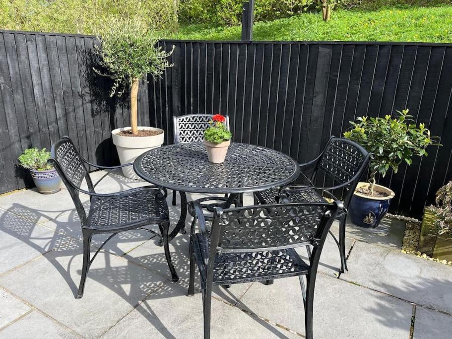 Olive Holiday Cottage Matlock มัทล็อก ภายนอก รูปภาพ